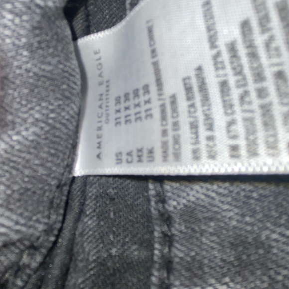 American eagle ripped jeans - Picture 3 of 3